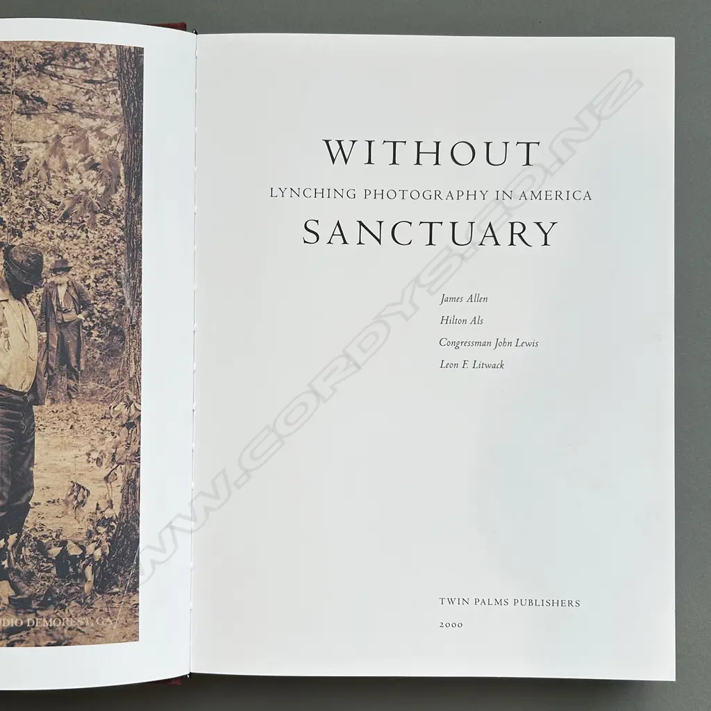 WITHOUT SANCTUARY: LYNCHING PHOTOGRAPHY IN AMERICA Image 1++